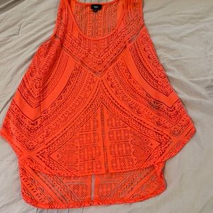 Sleeveless tunic top